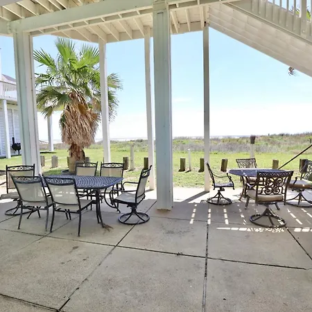 The Turtle House Is Beachfront And Boasts An Unobstructed View-3